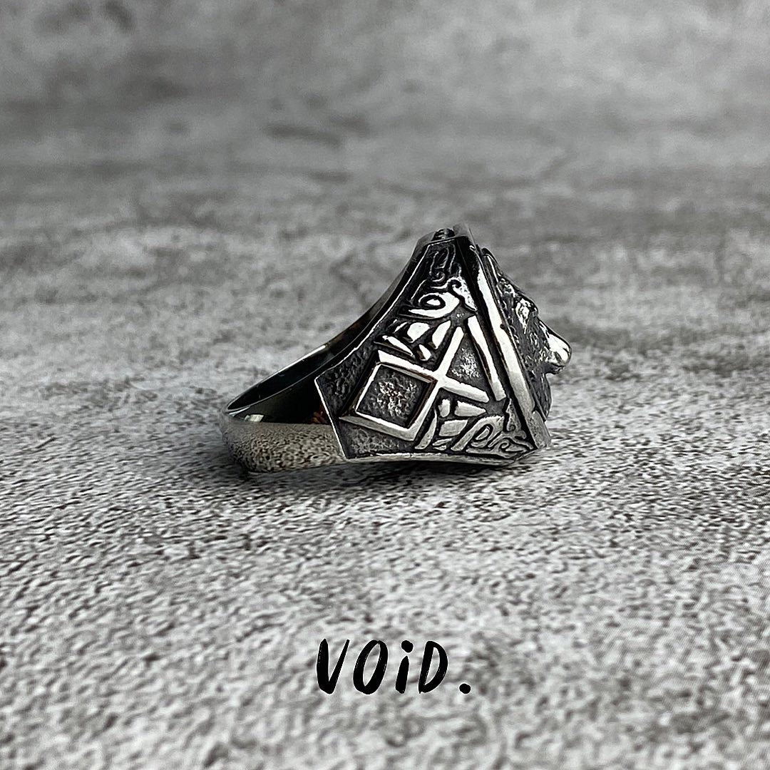Wolf Signet Stainless Steel Ring - RING77VD