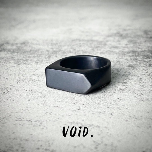 Black Arrow Flat Top Stainless Steel Ring - RING100VD