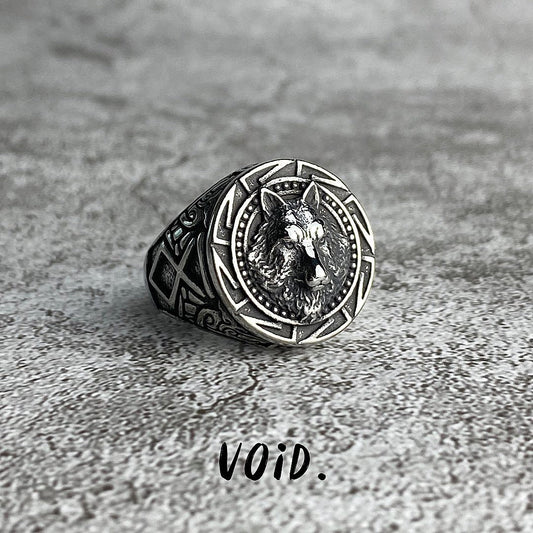 Wolf Signet Stainless Steel Ring - RING77VD